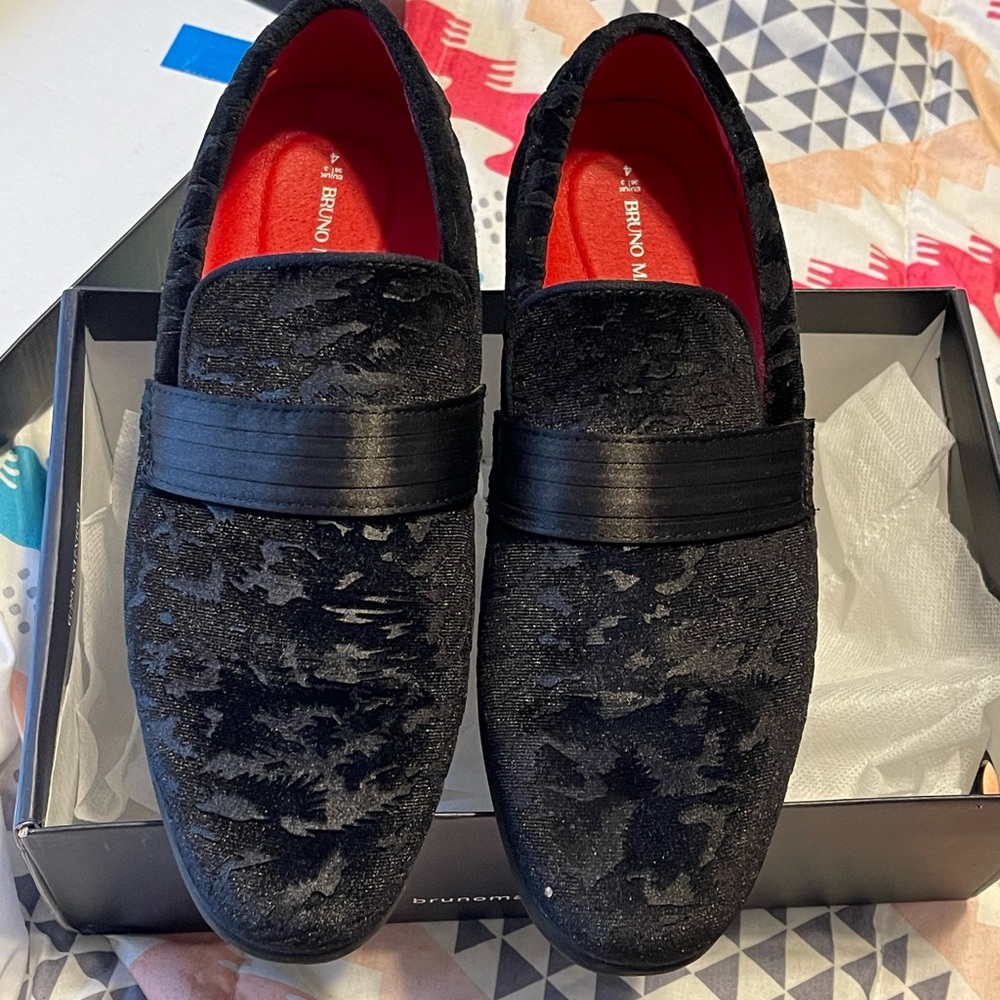 Kids dress shoes
